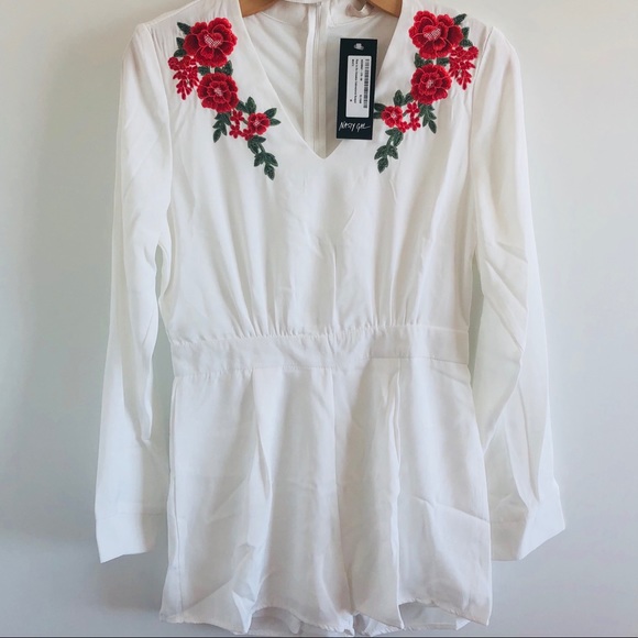 NWT Nasty Gal Boho long sleeved romper with choker - Picture 3 of 7